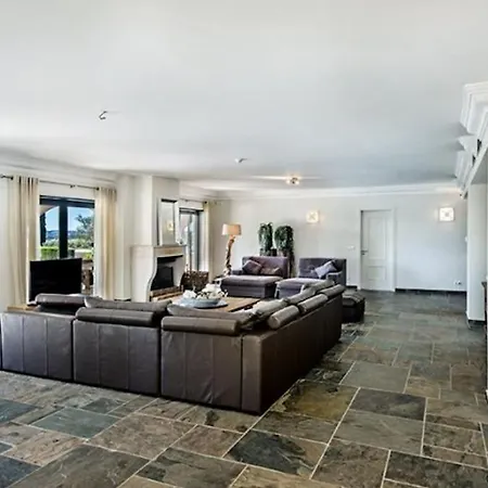 Pureza Elegant And Luxurious 6 Bedroom With Cinema Games And 2 Pools Villa